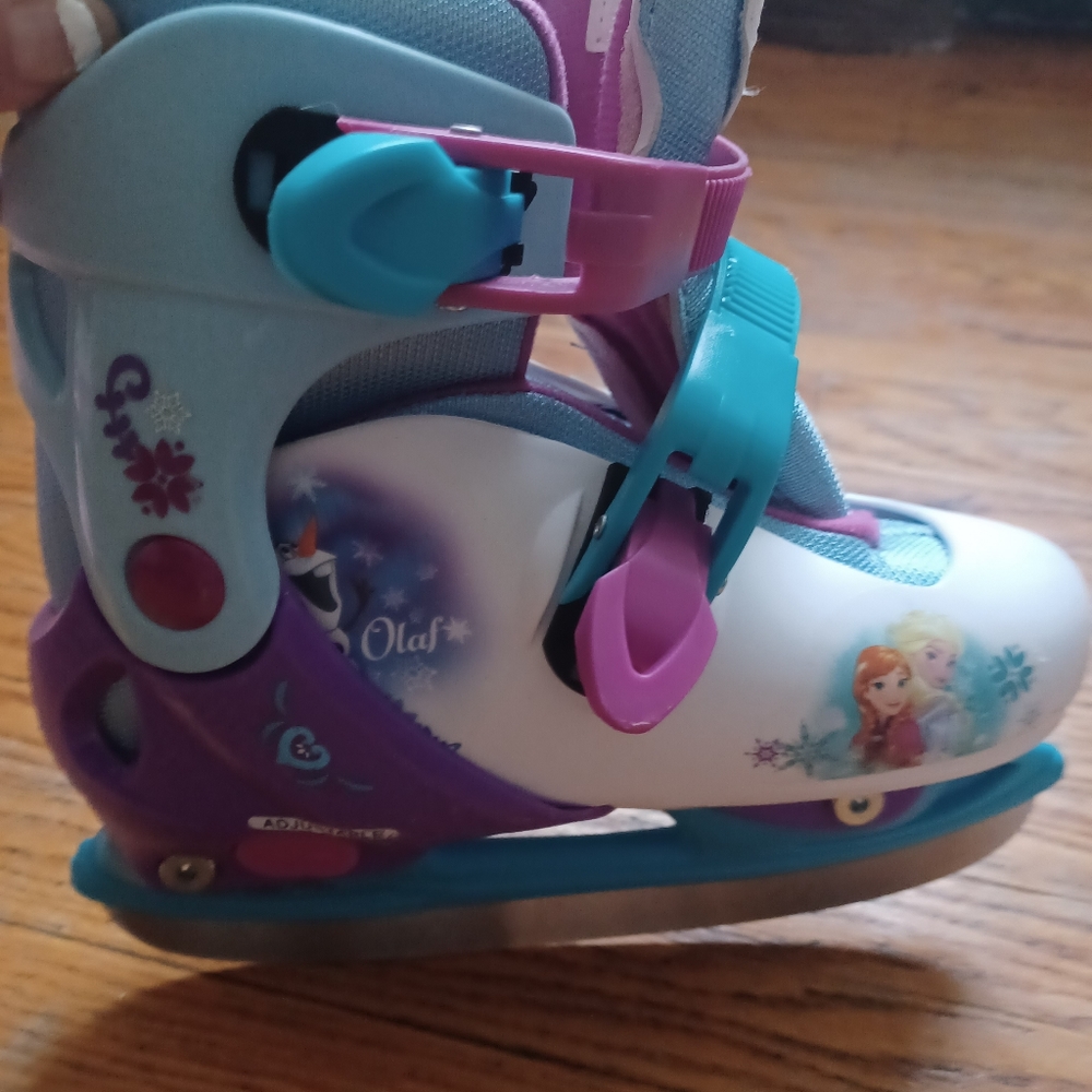 Girls adjustable frozen skates size y12-y2